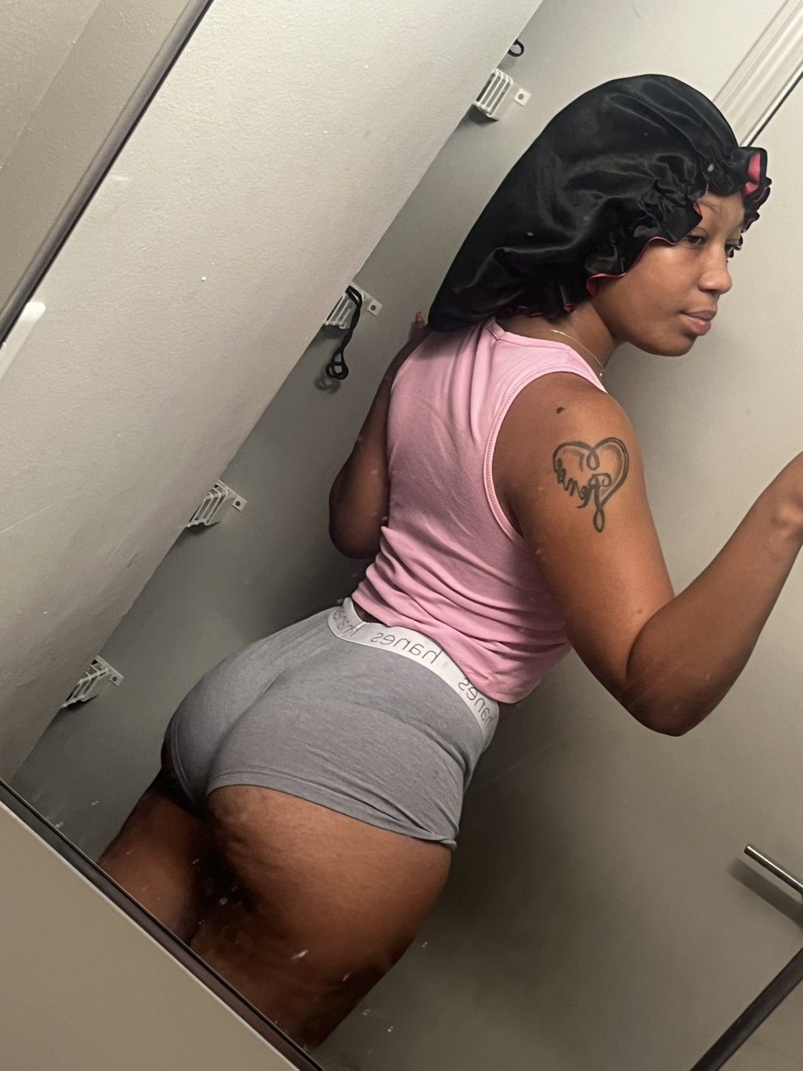 Baddie591’s Wet Body Ready to Be Worshiped 3