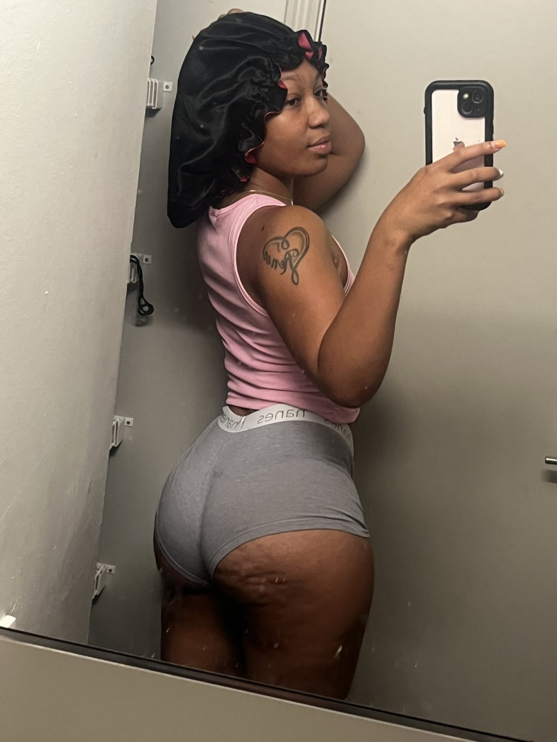 Baddie591’s Wet Body Ready to Be Worshiped 7