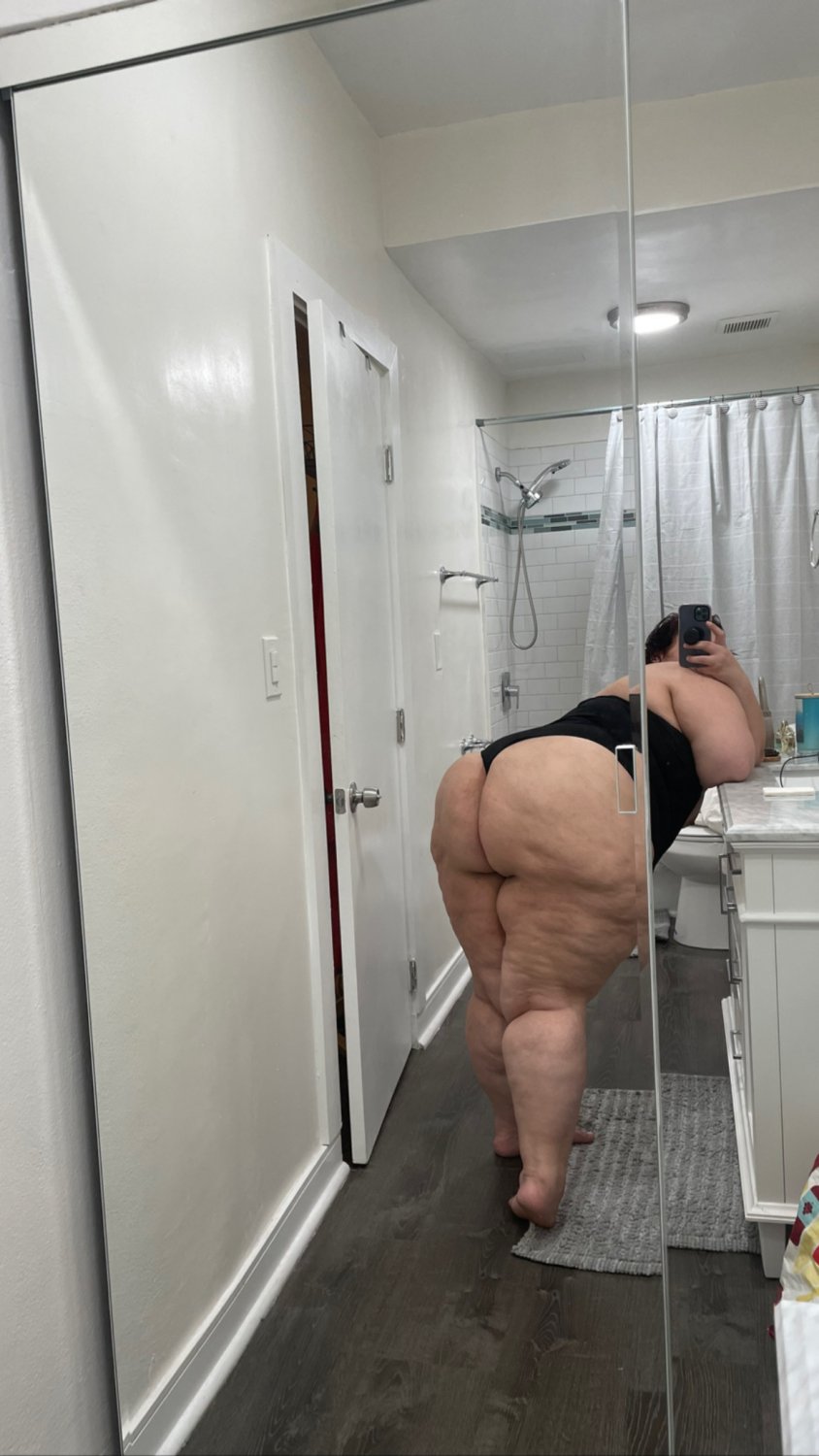 Latina With a Fat Booty and Tiny Tits Showing Off Hardcore 6