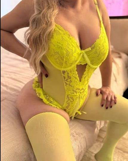 39-Year-Old Busty Escort Lorena Offering Sweet Pleasures in Burbank CA 1