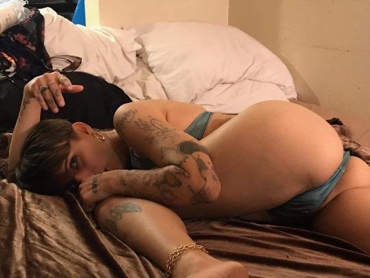 Tiny Ex-Stripper Rose — 4'11" of Pure Dirty Fun 33