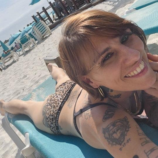 Tiny Ex-Stripper Rose — 4'11" of Pure Dirty Fun 38