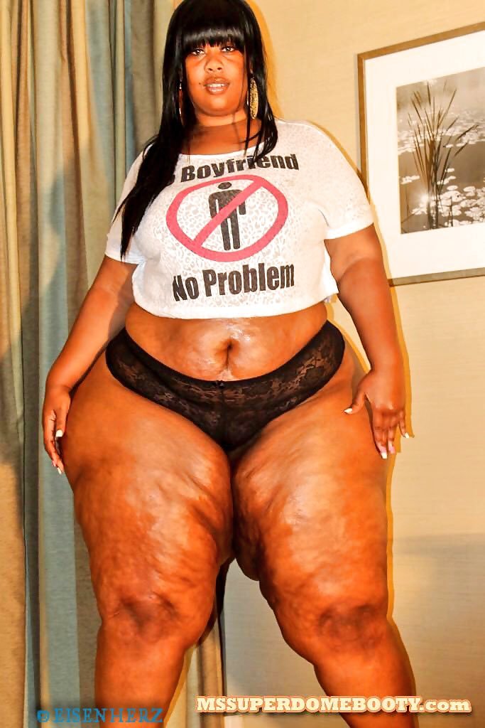 Thick BBL Booties Shaking and Begging to Be Spanked 8