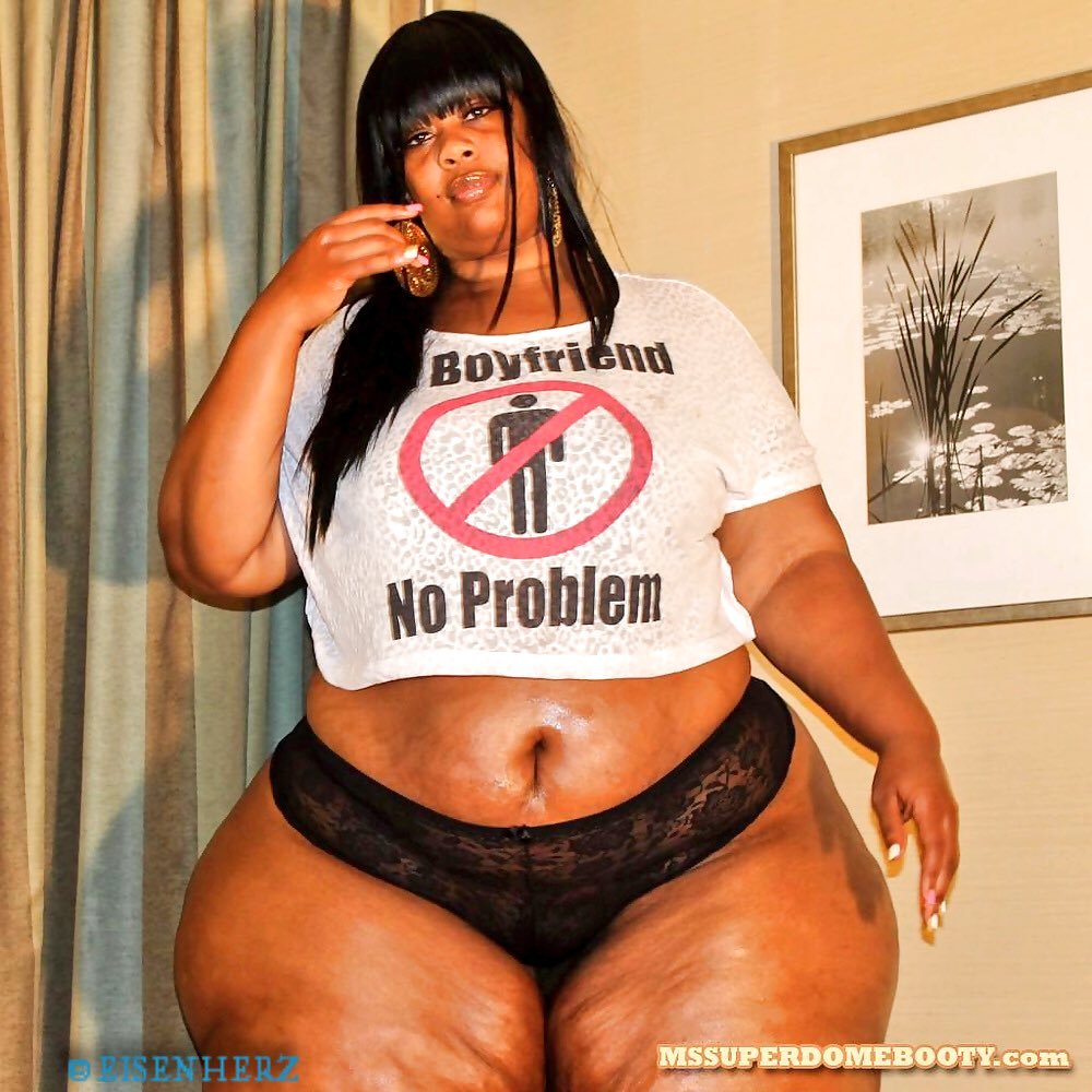 Thick BBL Booties Shaking and Begging to Be Spanked 9