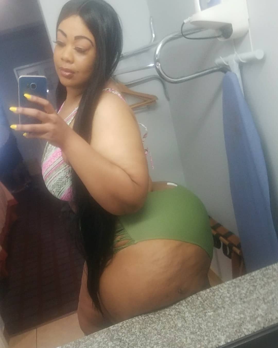 Thick BBL Booties Shaking and Begging to Be Spanked 13