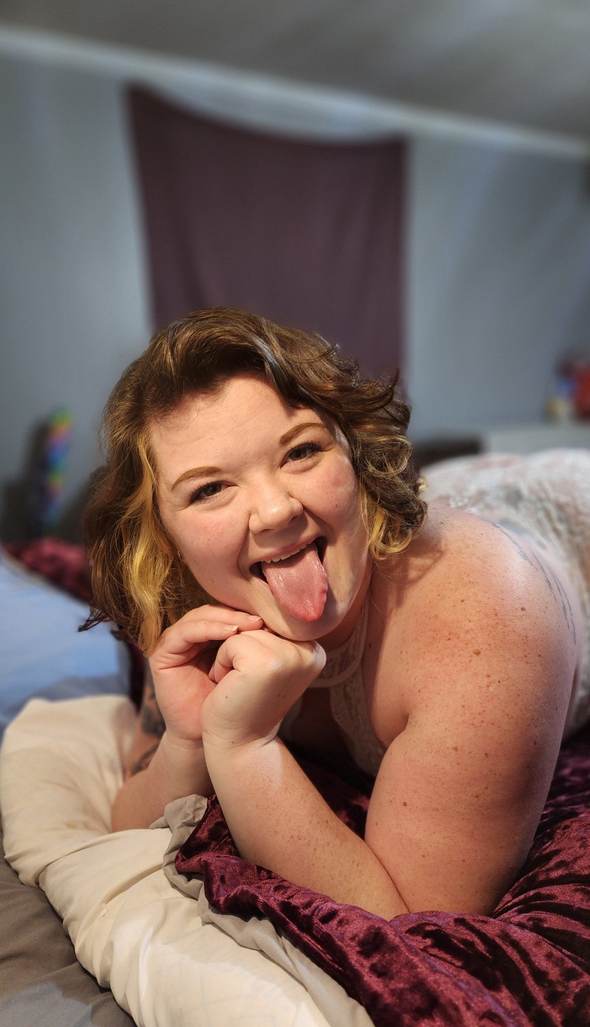 Hotwife Kayla Ready to Please in Every Possible Way 12