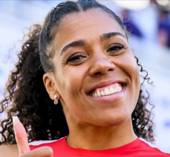 Swiss Ebony Floozy Mujinga Loves to Be a Slut 5