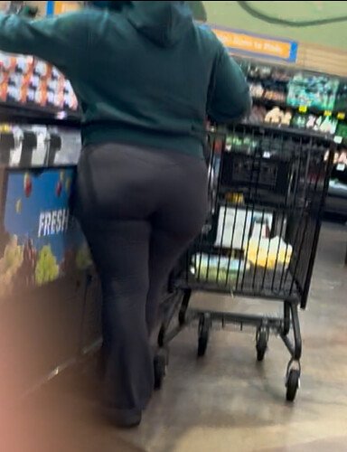 Sexy MILF Shows Off Her Big Ass in Tight Leggings Outdoors 4