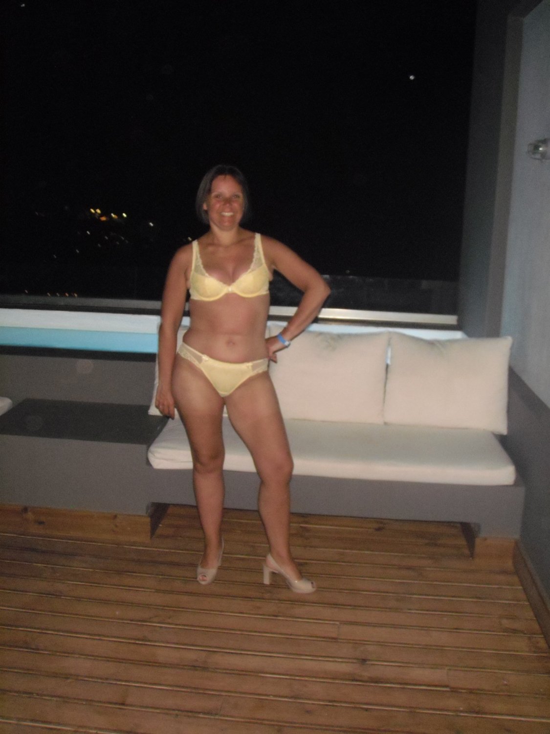 ノーティーワイフLisa、マンを喜ばせる 13