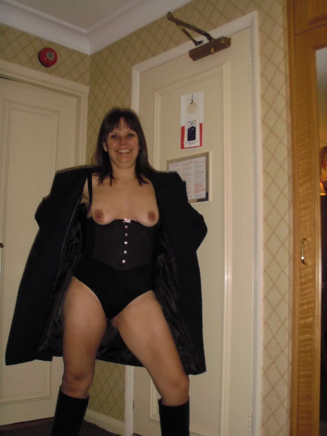 ノーティーワイフLisa、マンを喜ばせる 26