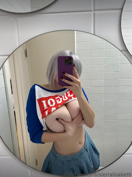 Sexy Cosplay Goddess With Perfect Curves in Tight Dress 78