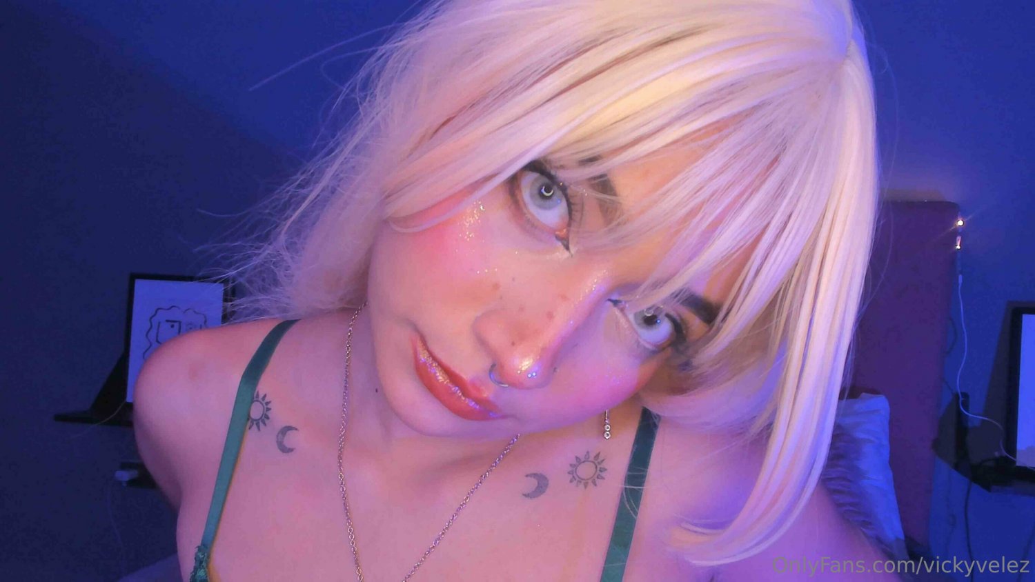 P R0 X YP R O J ECT - V ICK Y V EL EZ her ikisi de 28