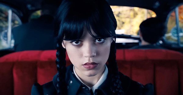 Jenna Ortega recolhe 30