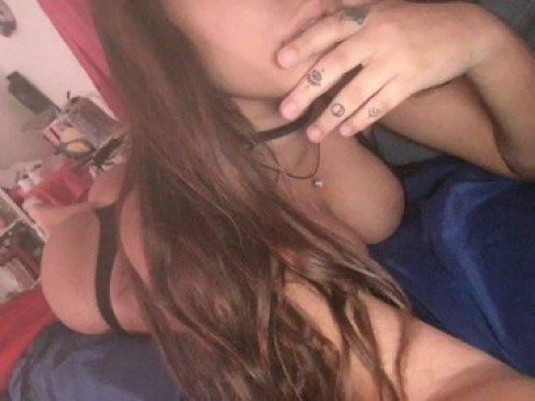 Selfie Time — Cute Babe Posing for Her Fans 1