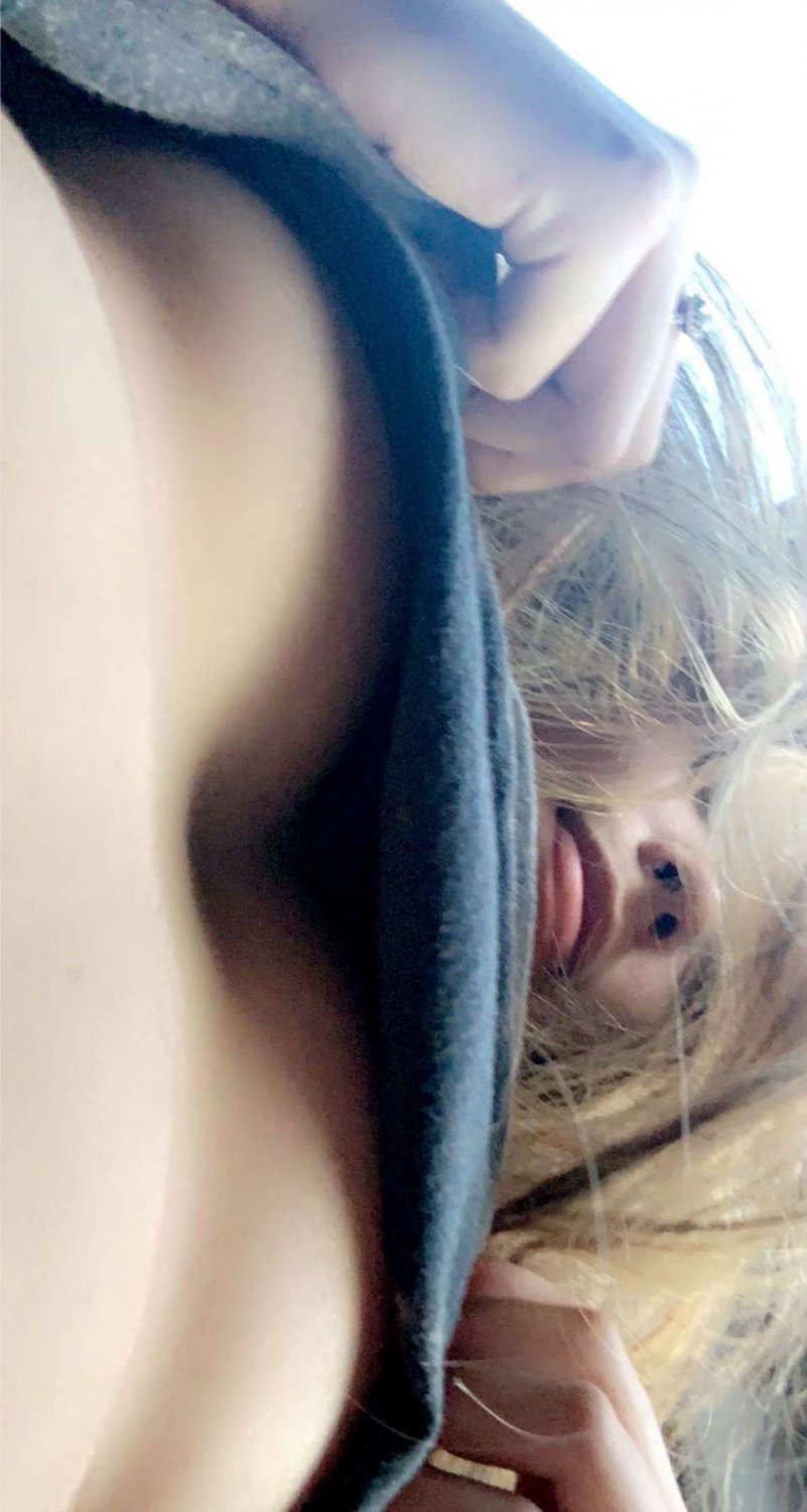 18 yaşındaki Teksaslı fahişe penis seviyor 12