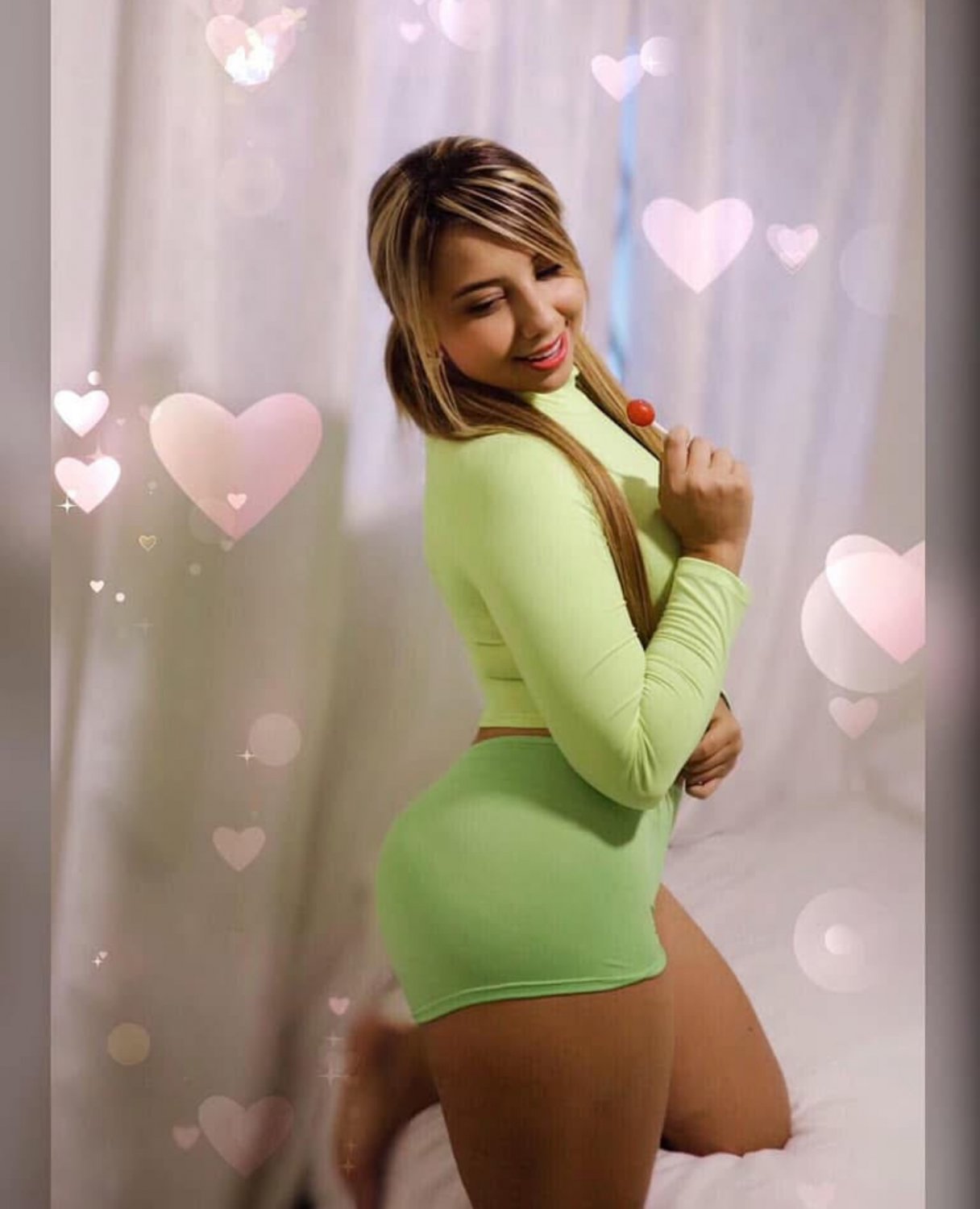 My Naughty Aunt Loves Showing Off Her Sweet Curves 1