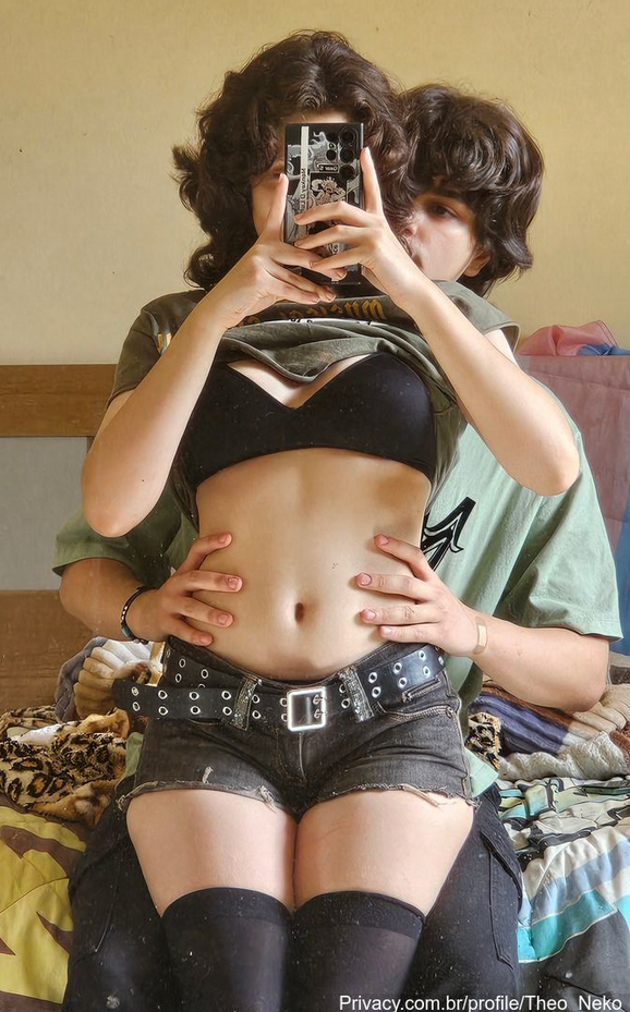 Novinha gostosinha da Theo Neko 19