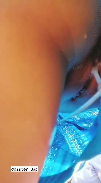 彼女、クリームでいっぱいのプッシーで家を出た 3