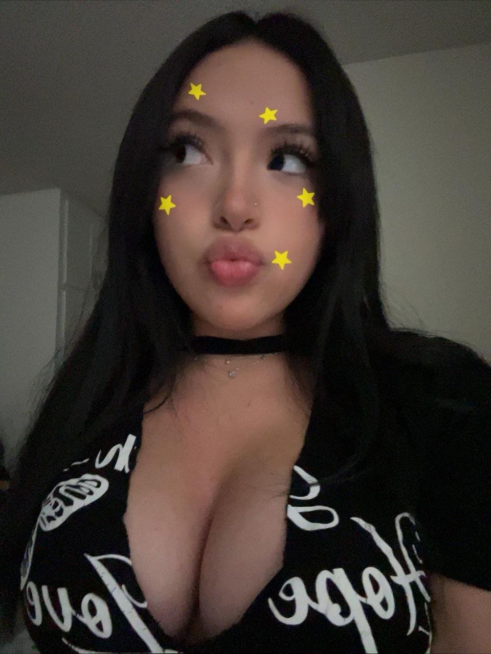 Puta guerita tetona expuesta 4