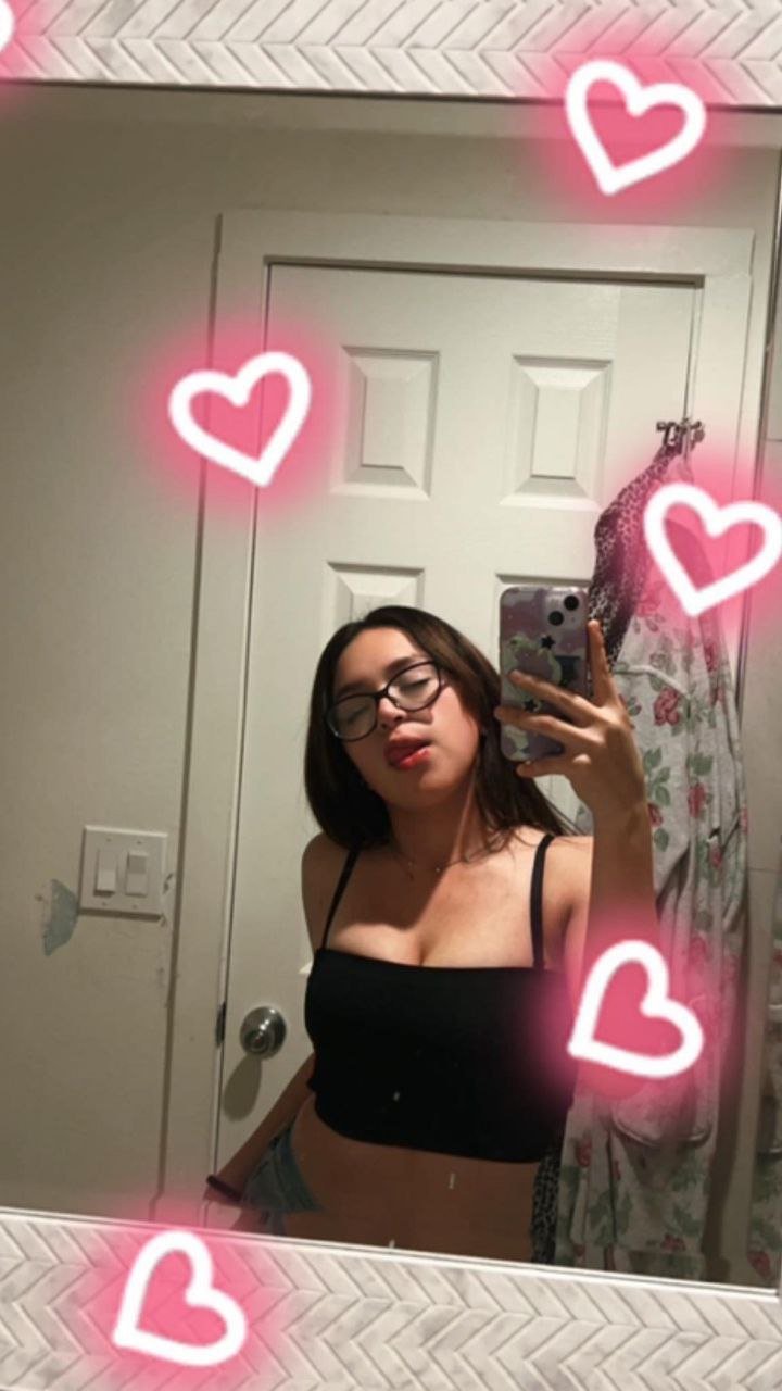 Puta guerita tetona expuesta 32