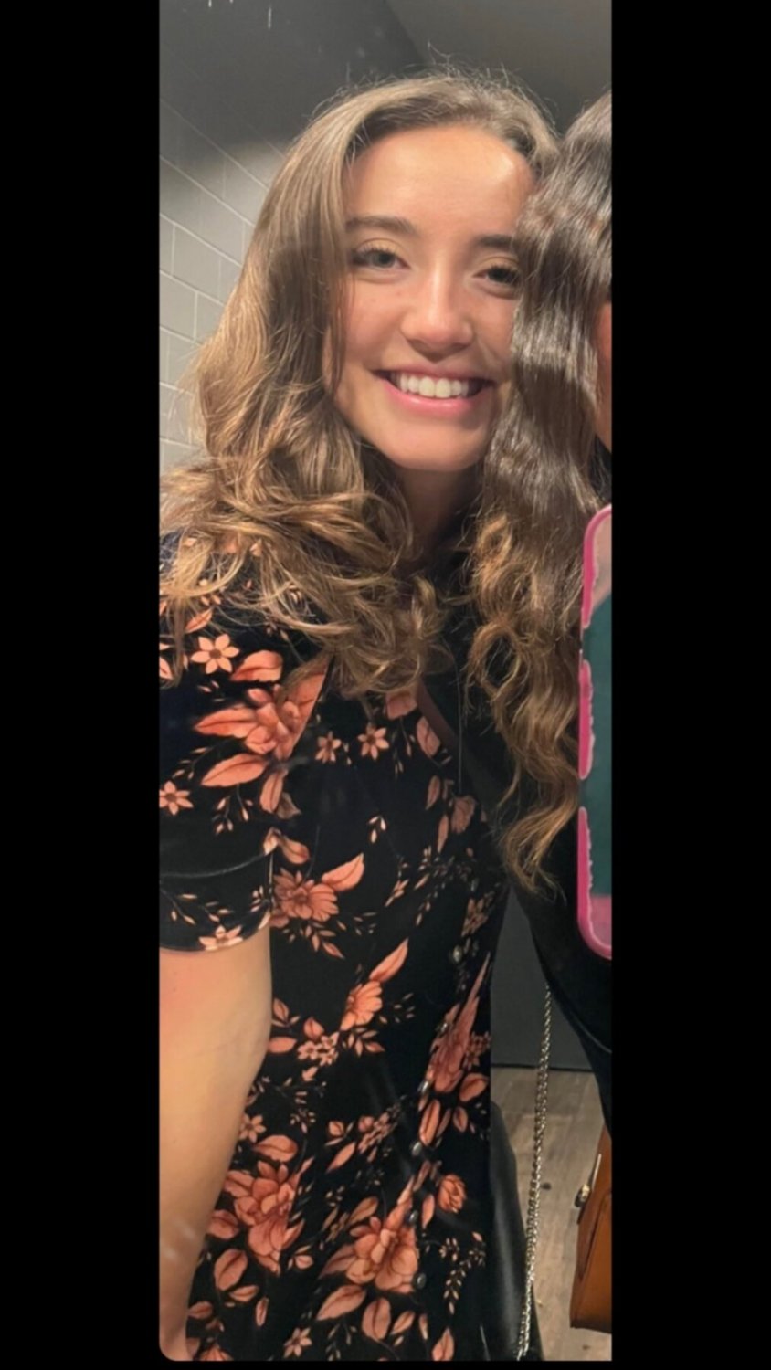 27-Year-Old Cali Girlfriend Kristen Showing Off Her Skills 13