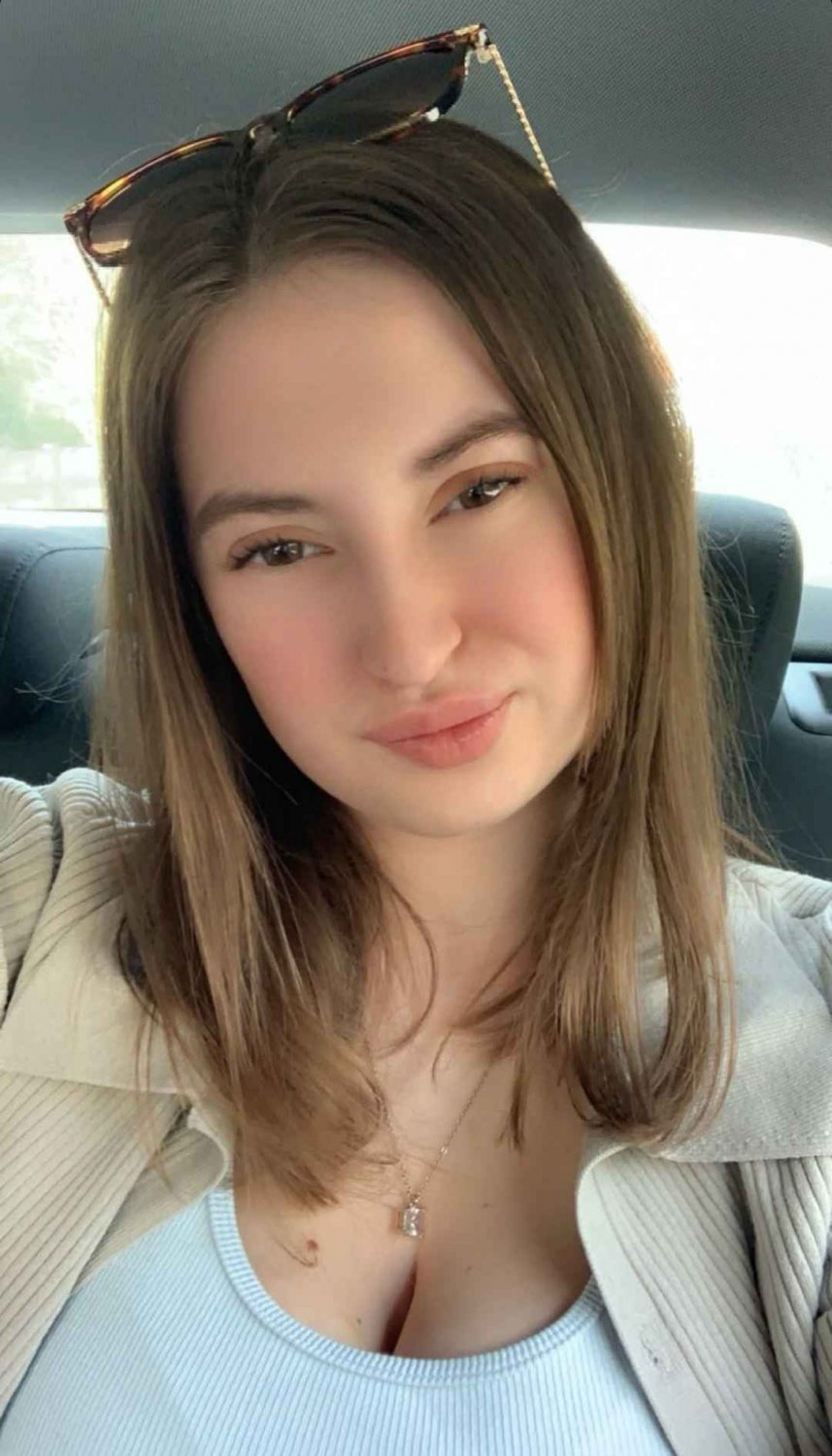 Russisch-deutsche Hacke Nelli 3