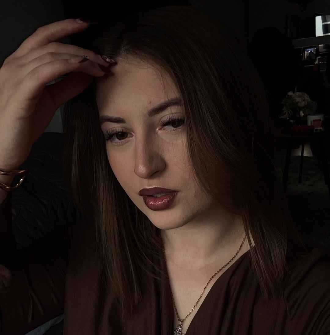 Russisch-deutsche Hacke Nelli 8