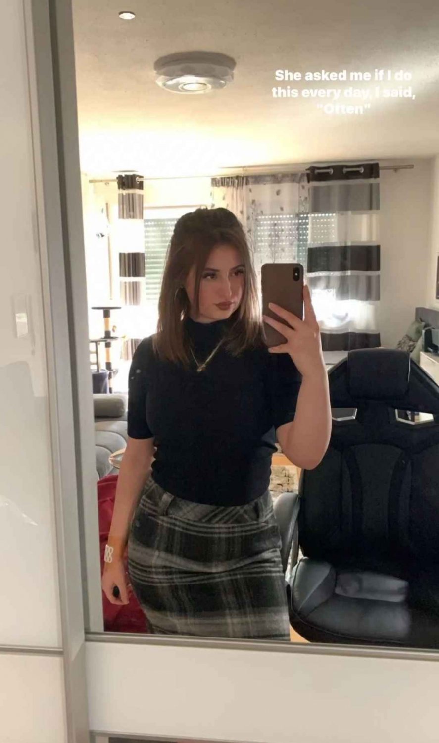 Russisch-deutsche Hacke Nelli 14