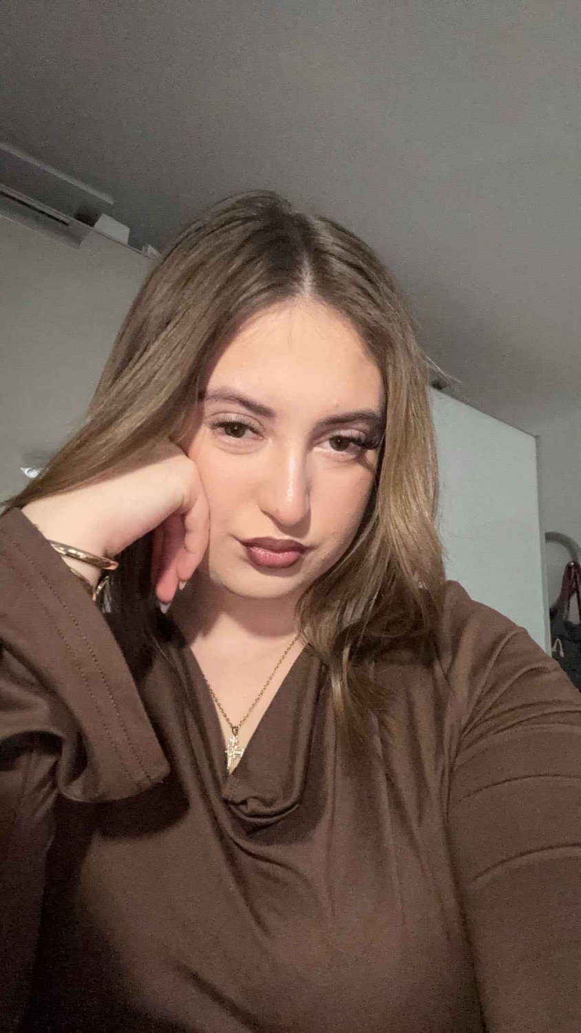 Russisch-deutsche Hacke Nelli 19