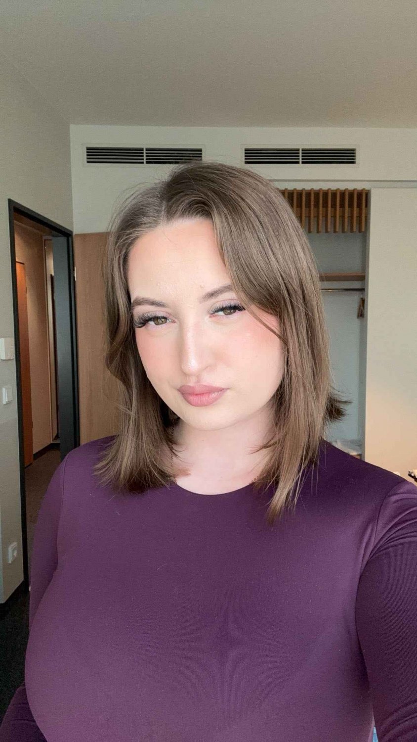 Russisch-deutsche Hacke Nelli 21