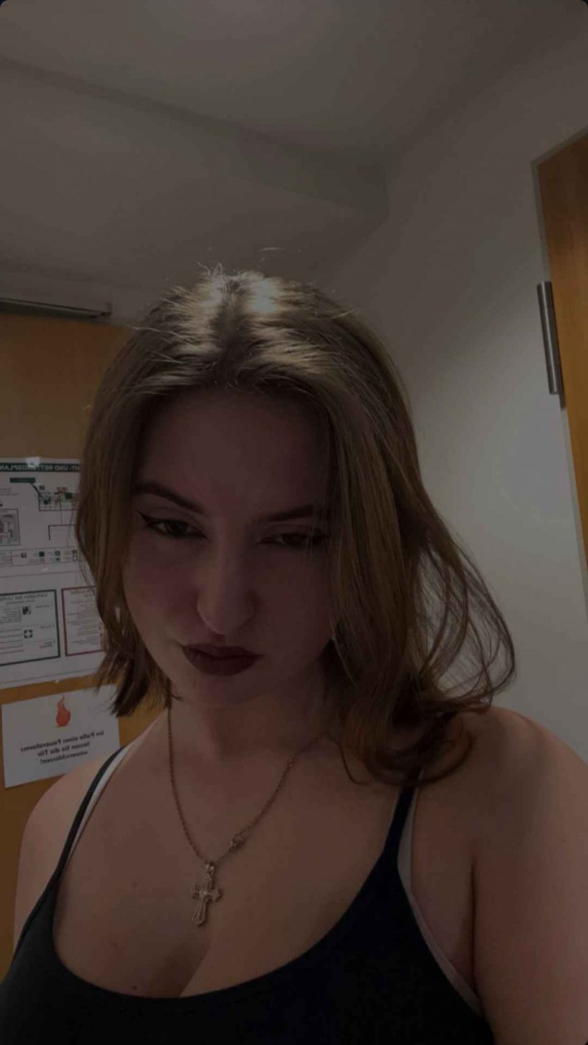 Russisch-deutsche Hacke Nelli 22