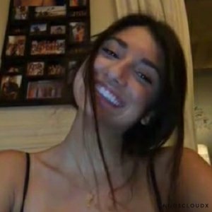 Sexy Selfie Slut Ready to Be Rated — How Hot Is She? 30