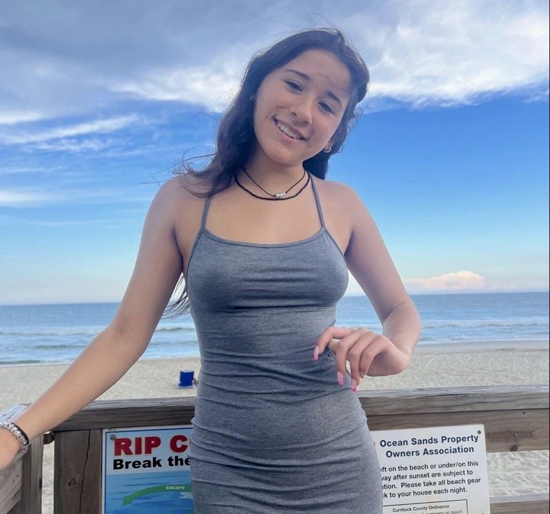 Petite Latina Teen gerade 19yo gedreht 1