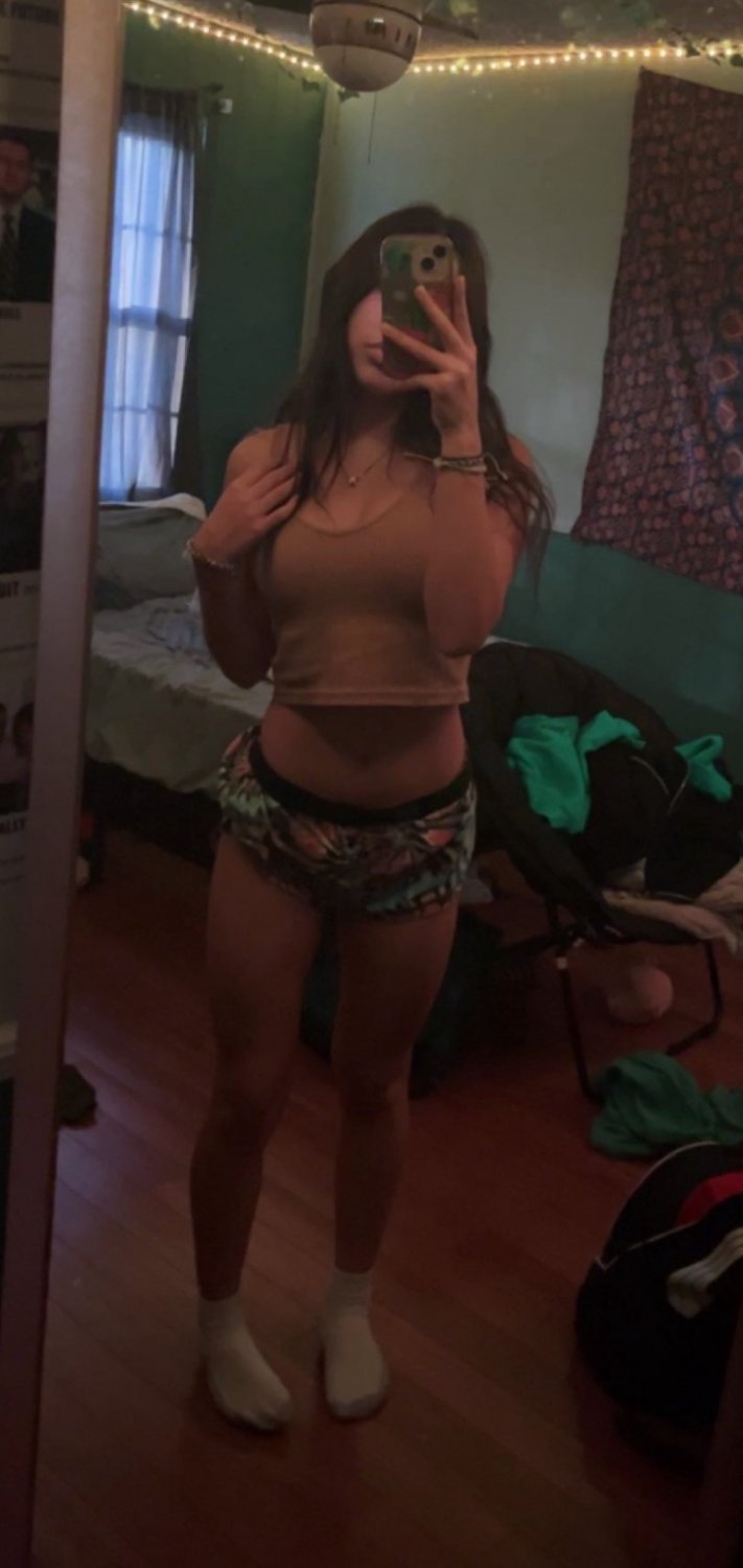 Petite Latina Teen gerade 19yo gedreht 5
