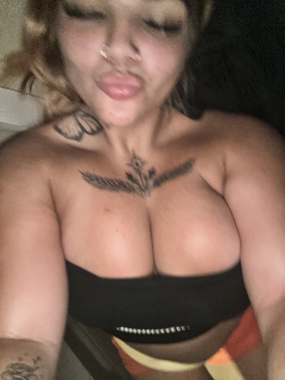 Chubby Babe Rilynn Showing Off Her Natural Big Tits and Thick Ass 6