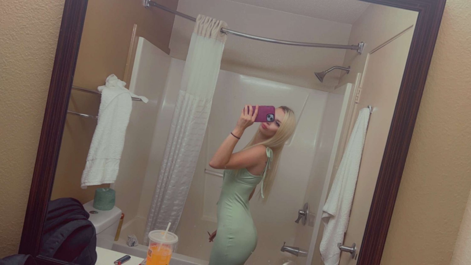 Chey 21yrs old Winston Salem North Carolina wanting some cock 7