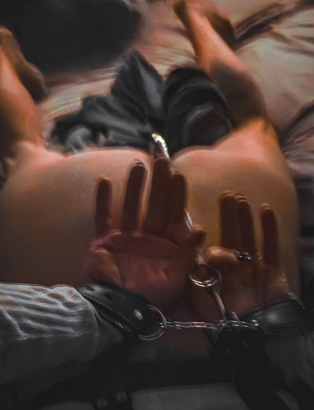 Foot Fetish Heaven — Stunning Blonde MILF Showing Off Her Beautiful Soles 9