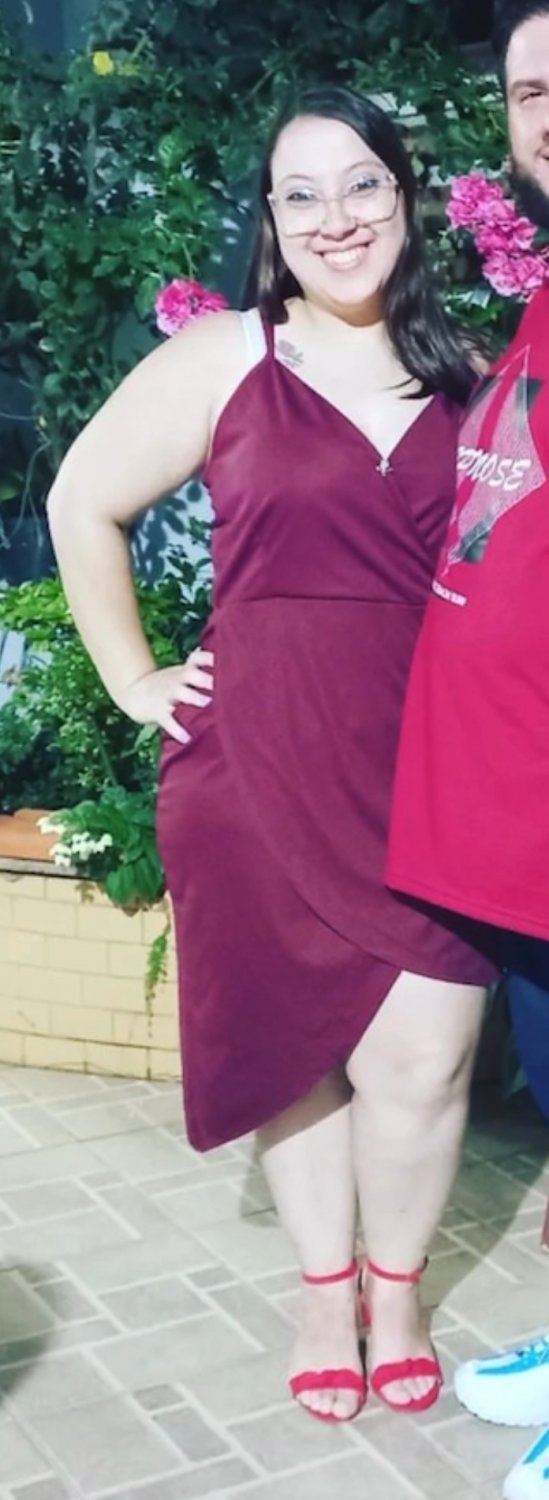 Mi prima empollona se está convirtiendo en una zorra, ¿qué opinas de esta zorra? 🤤🤤🤤 16