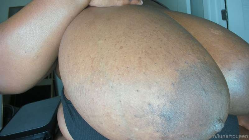 Ebony BBW Goddess Lola99Walker Showing Off Her Curves 91