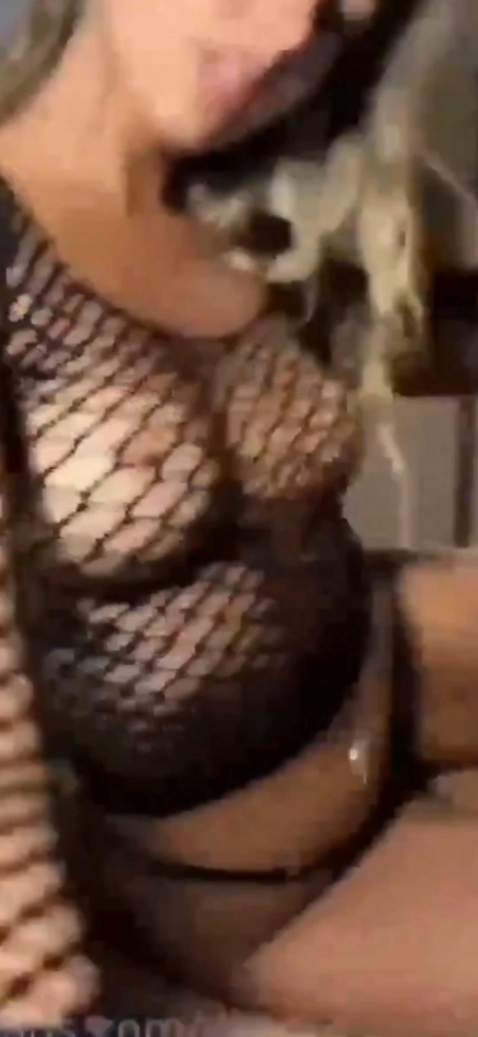 Sweet Argentine Pendeja With a Perfect Booty to Worship 96