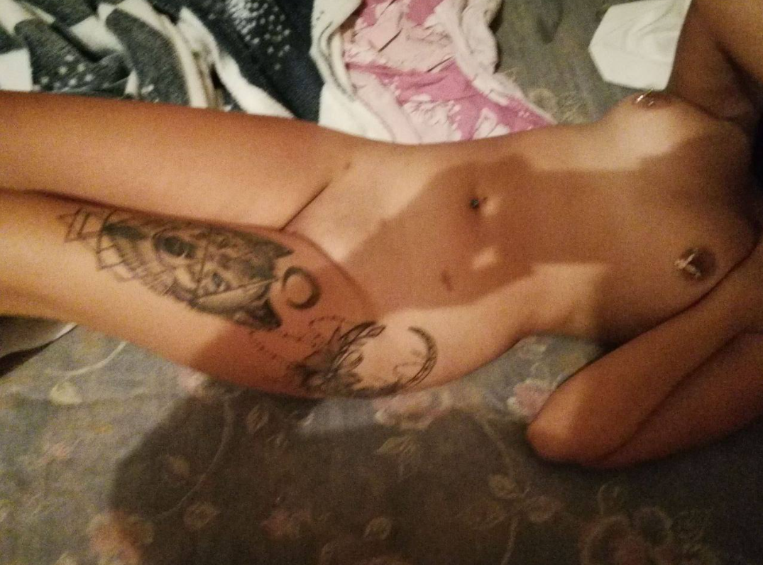 Zianny Showing Off Her Huge Tits and Juicy Ass 71