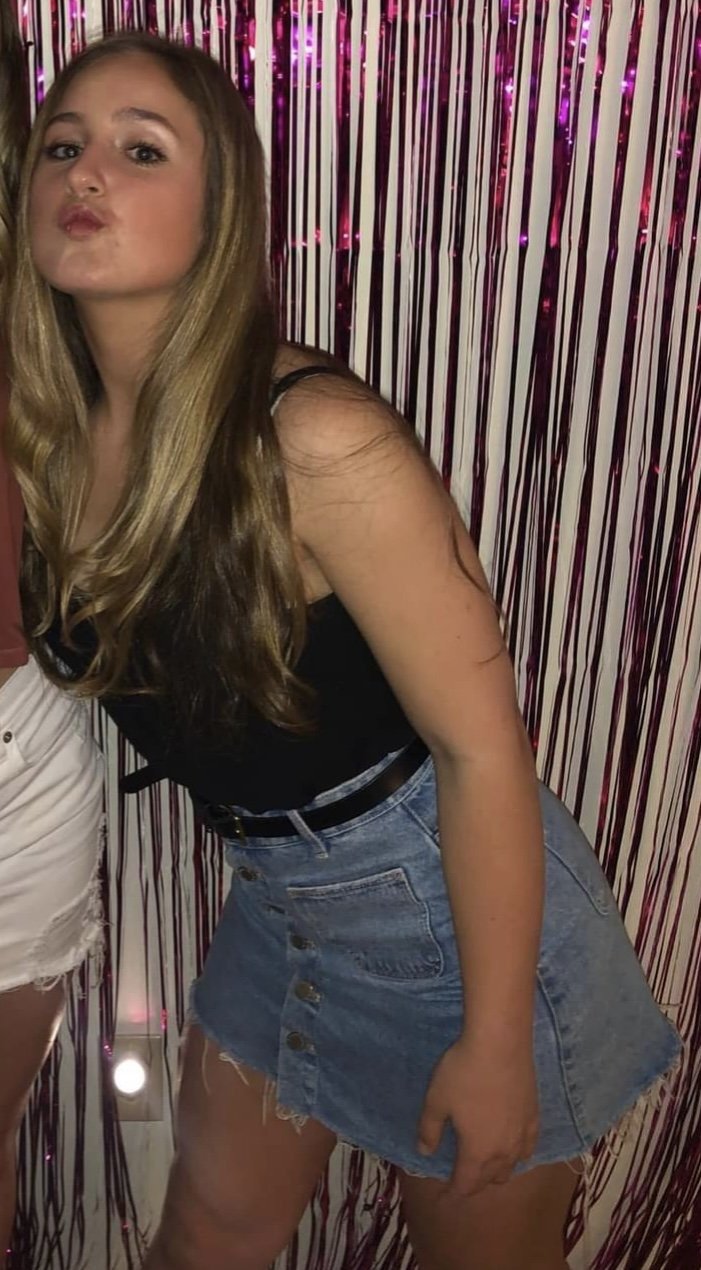 Meine Schwester Sydney's Nacktbilder und A-Loch-Bilder. In welcher Position würdest du sie nehmen?🙏 Keine Grenzen 24
