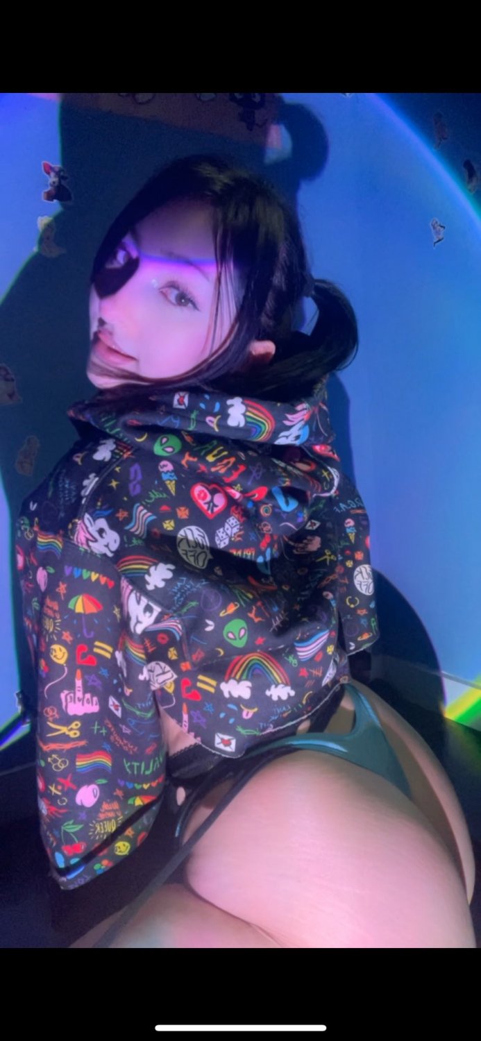 puta alternativa de la BBC es Snowbunny 18