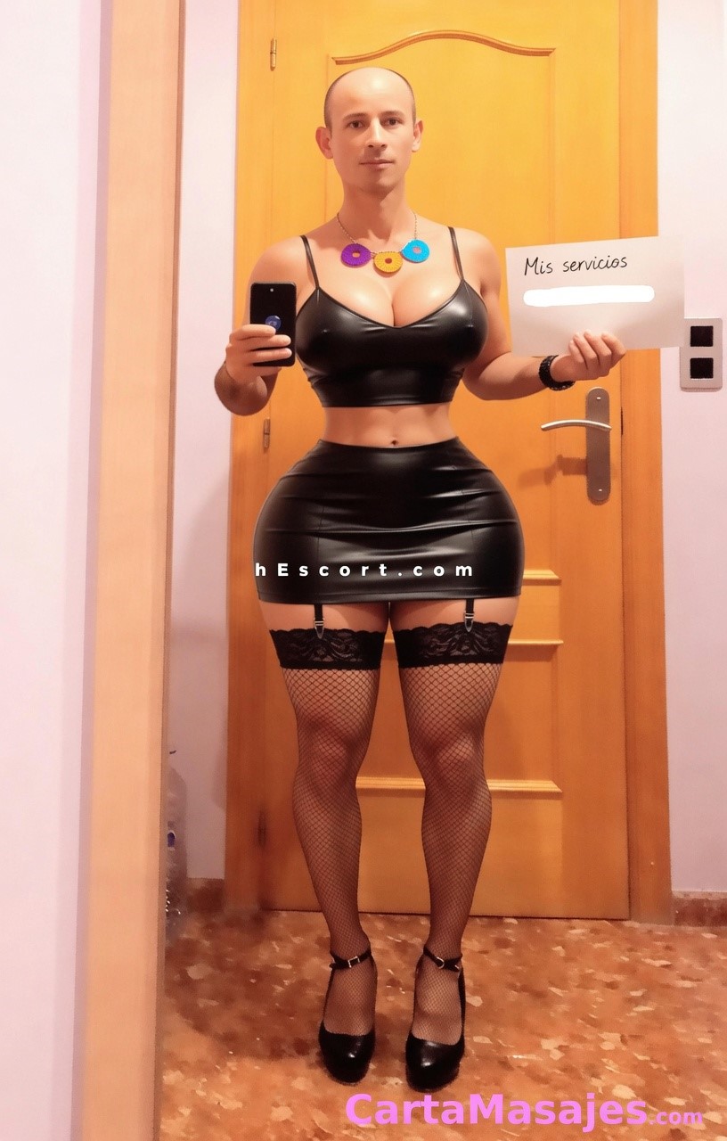 Vicenta la prostituta tetona y culona 12