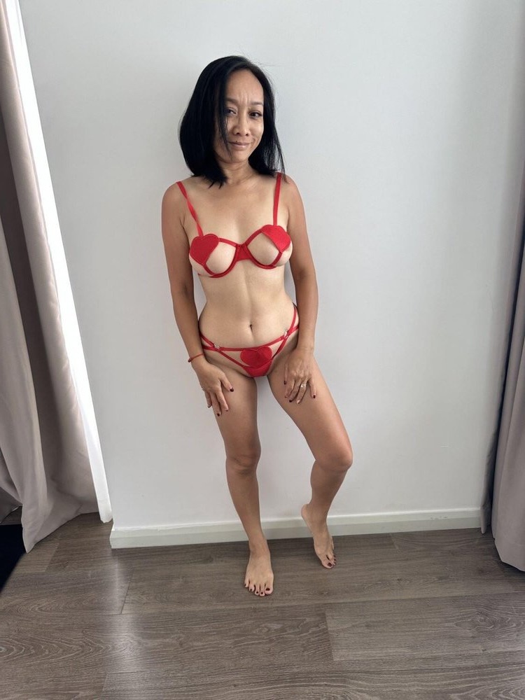 Asian Milf In Lingerie Excited To Show Her Pussy And Ass 1