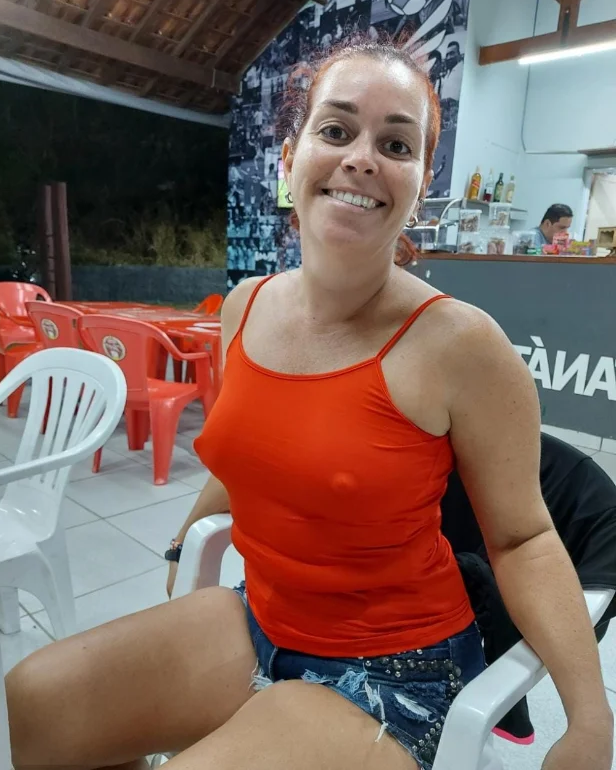 Juliana coroa gostosa vazada pelo corno 49