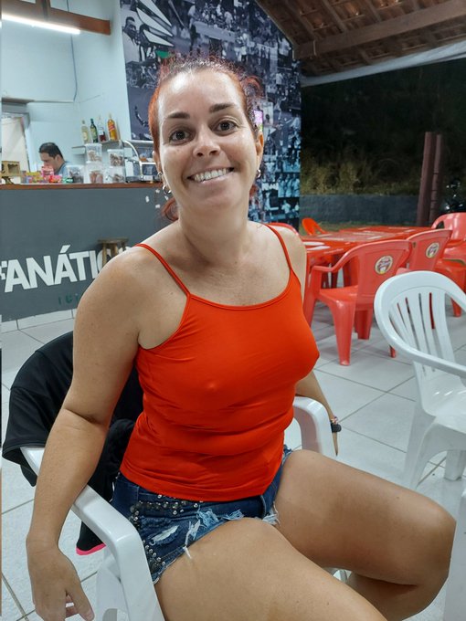 Juliana coroa gostosa vazada pelo corno 69