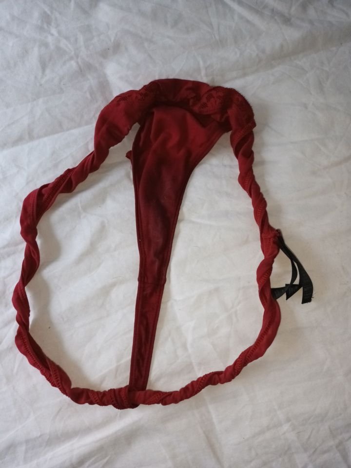 カーヴィー妻のいたずらパンティ焦らし 5