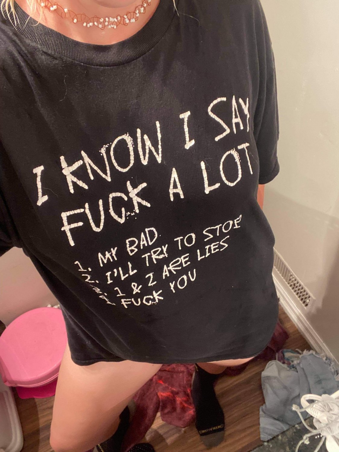 Mature Babe Invites You for Pleasure 16