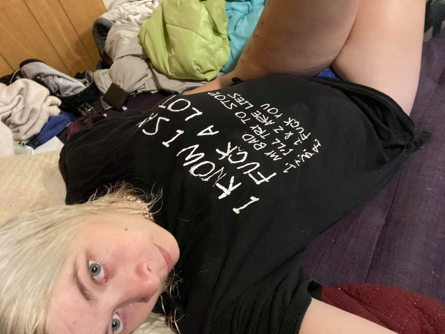 Mature Babe Invites You for Pleasure 21